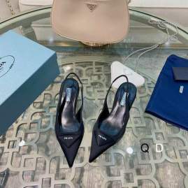 Picture of Prada Shoes _SKUPradasz35-40GDT110119203